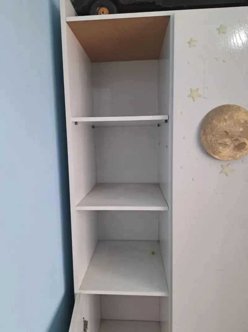 Ropero blanco con estantes y cajones para dormitorio - 3