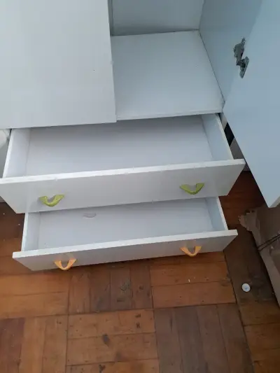 Ropero blanco con estantes y cajones para dormitorio - miniatura 5