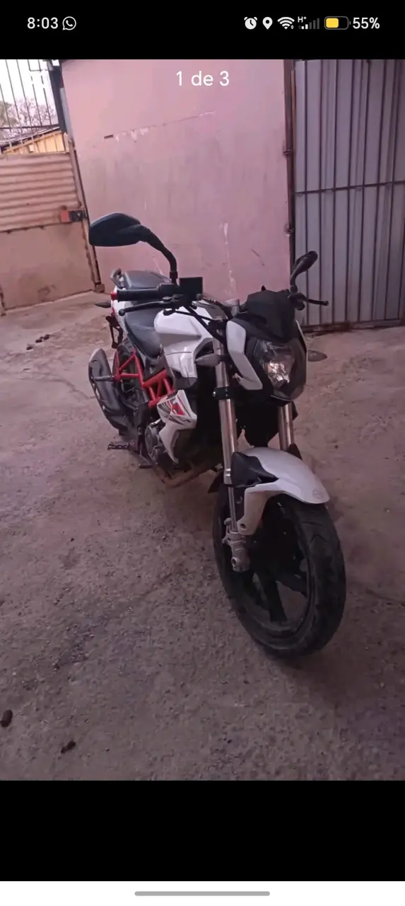 Moto deportiva Italika blanca en buen estado - 3