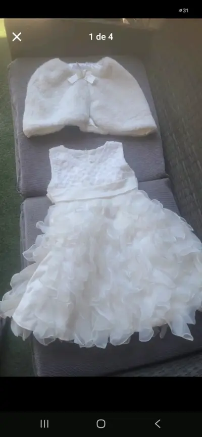 Vestido de niña blanco con encaje y volantes - miniatura 2