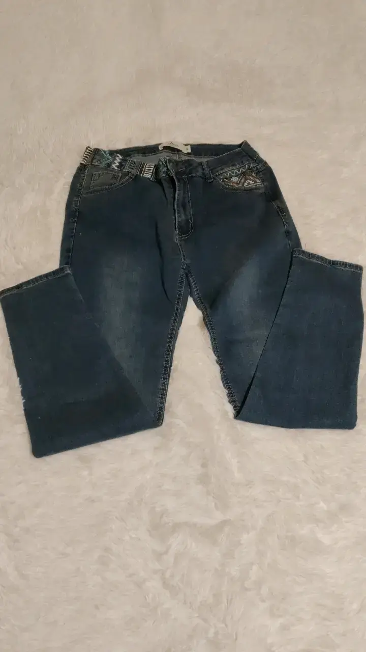 Jeans de mujer con diseño étnico - 1
