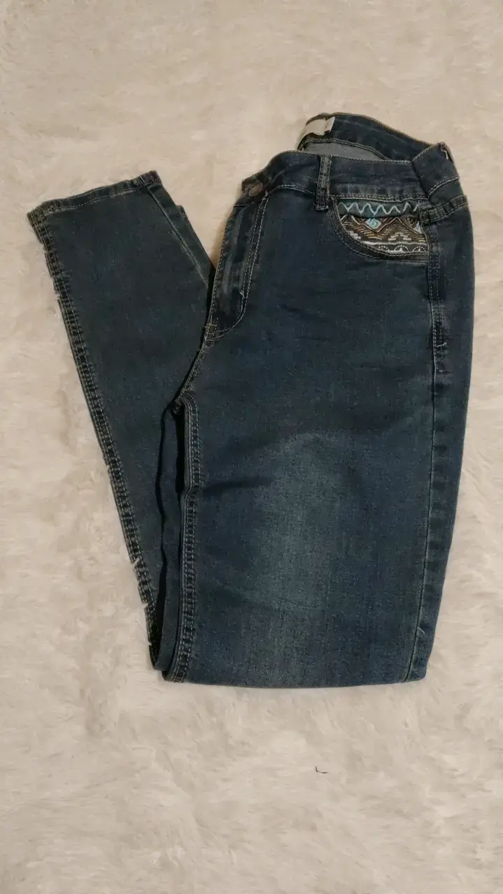 Jeans de mujer con diseño étnico - 3