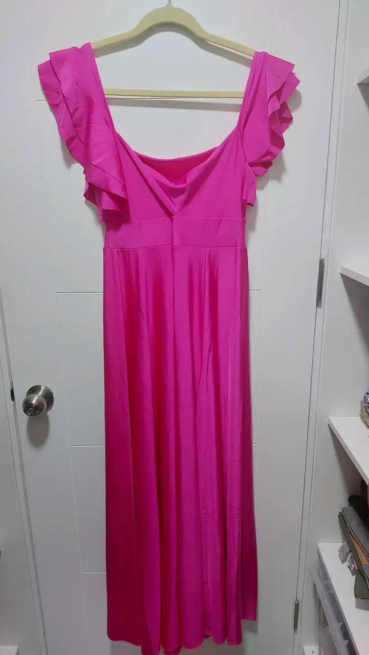 Vestido largo fucsia con volantes - 1