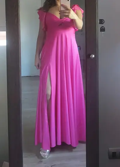 Vestido largo fucsia con volantes - miniatura 2