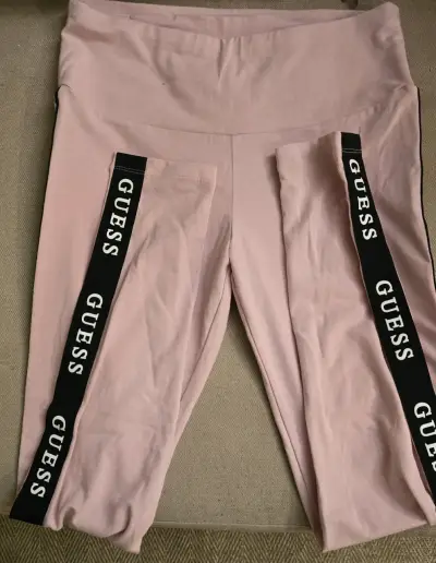 Calzas  deportivos rosados Guess con franjas - miniatura 1