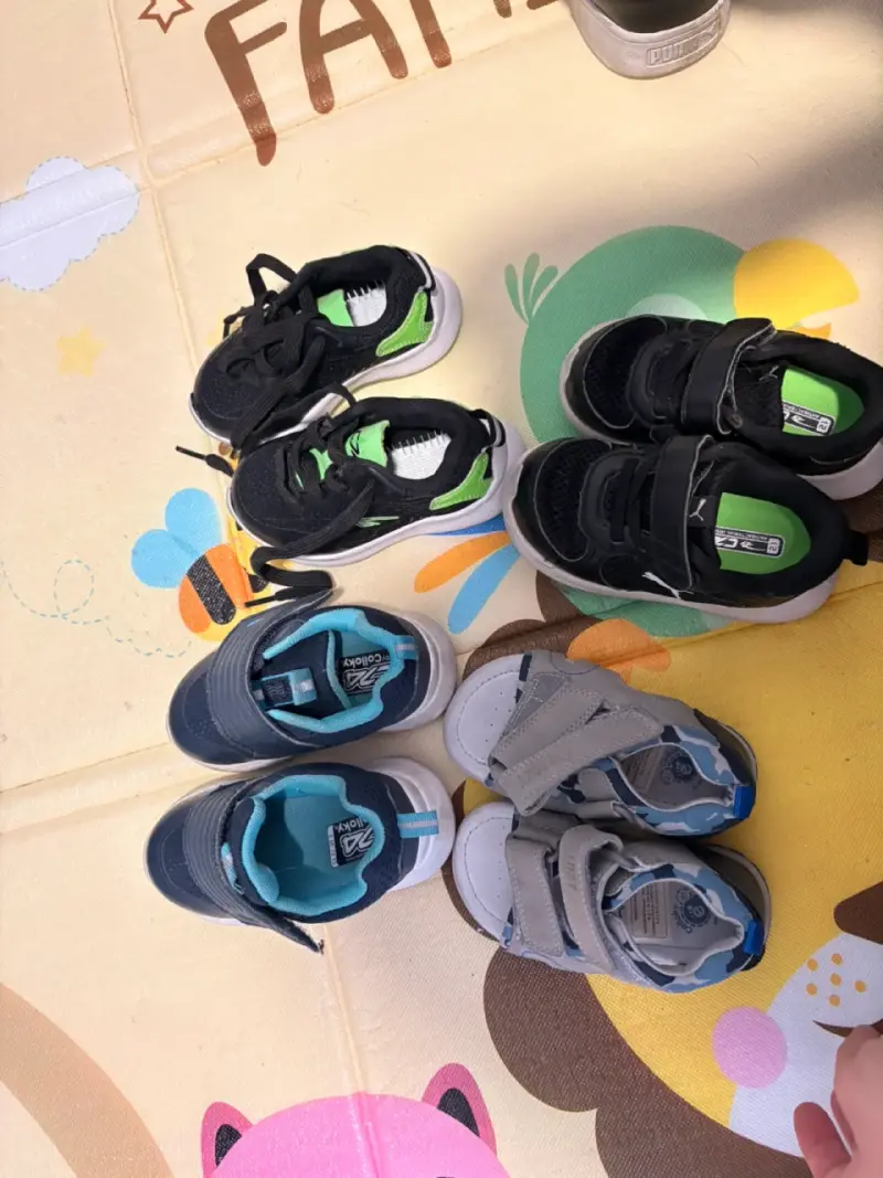 Zapatillas y carrito bebé - 3