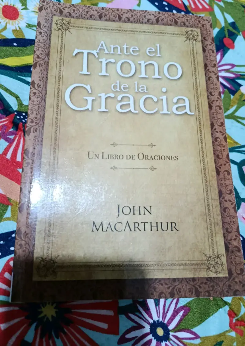 Libro 'Ante el Trono de la Gracia' de John MacArthur