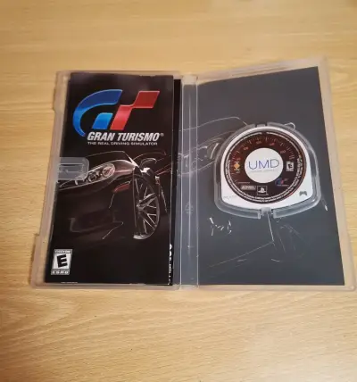 Juego Gran Turismo para PSP en buen estado - miniatura 2