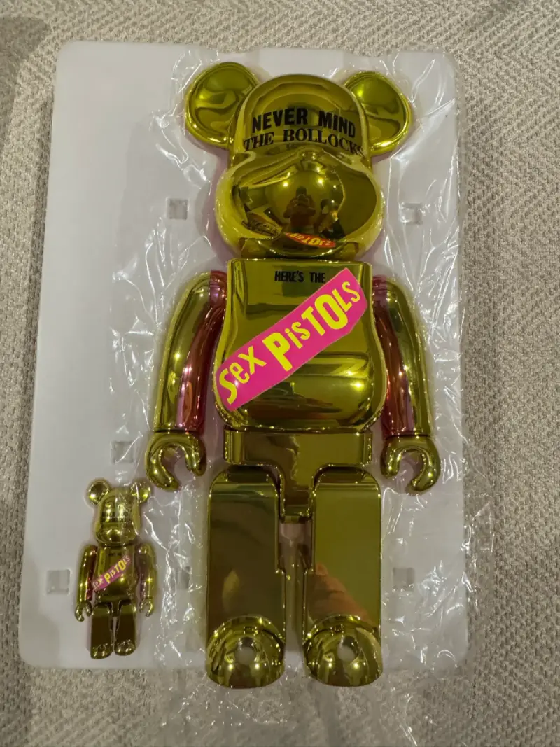 Figura Bearbrick Sex Pistols Edición Chrome - 3