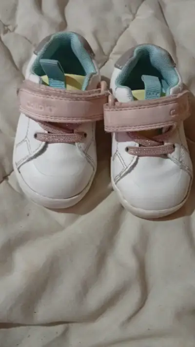 Zapatillas de bebé blanca - miniatura 1