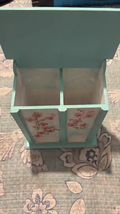 Caja decorativa de madera con diseño floral - miniatura 4
