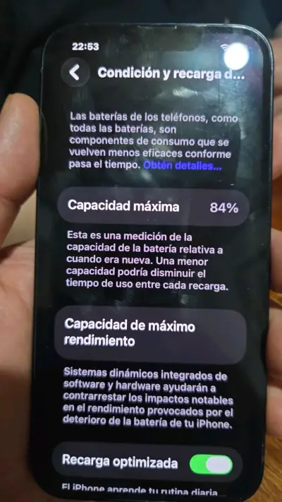 iPhone con caja y buena capacidad de batería - miniatura 2