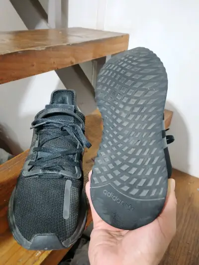 Zapatillas deportivas negras Adidas para hombre - miniatura 2