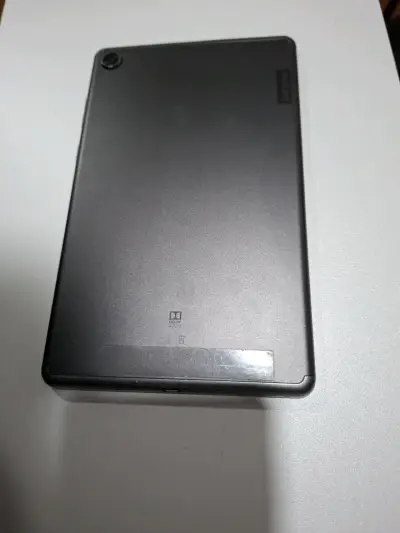 Tablet Lenovo Tab M8 HD en buen estado - miniatura 3