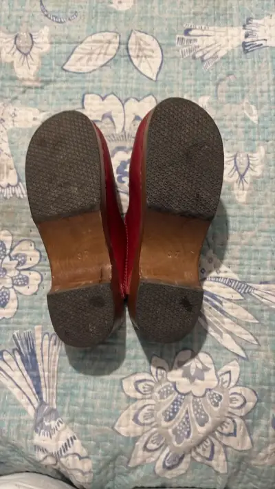 Zuecos de cuero rojo para mujer - miniatura 5
