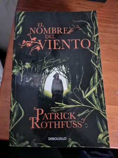 Libro El Nombre del Viento de Patrick Rothfuss - miniatura 1