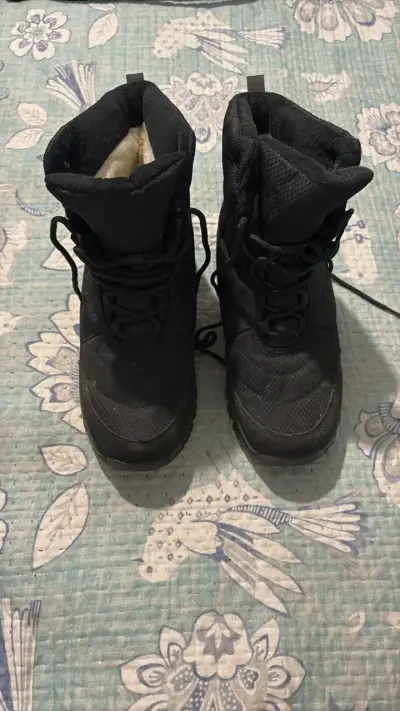Botas negras de invierno con forro interior - miniatura 1
