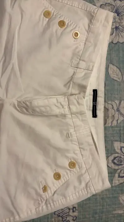 Bermudas blancas de algodón para mujer - miniatura 2