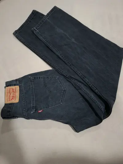 Jeans Levi's 550 Relaxed Fit Hombre Talla 32 - miniatura 1
