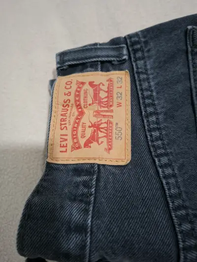 Jeans Levi's 550 Relaxed Fit Hombre Talla 32 - miniatura 2