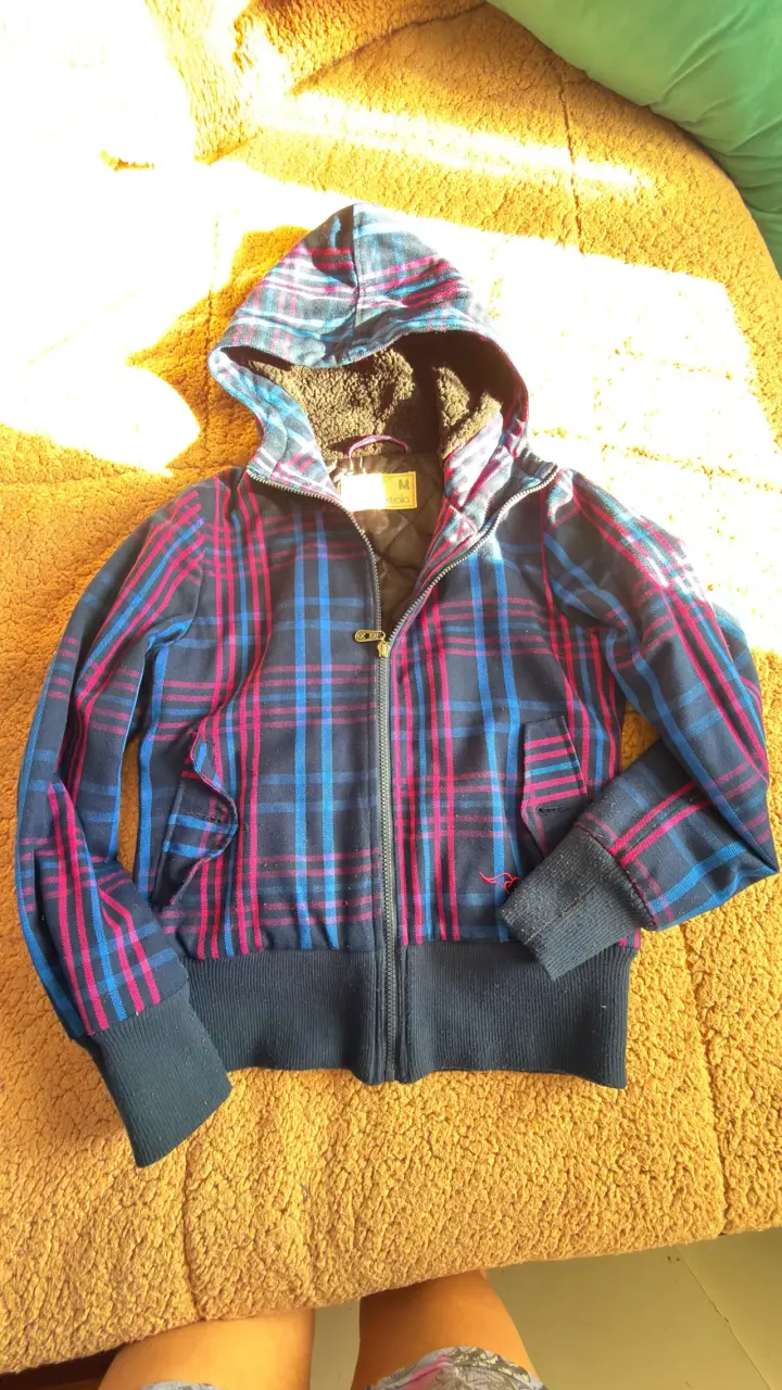 Chaqueta con capucha a cuadros para mujer - 1