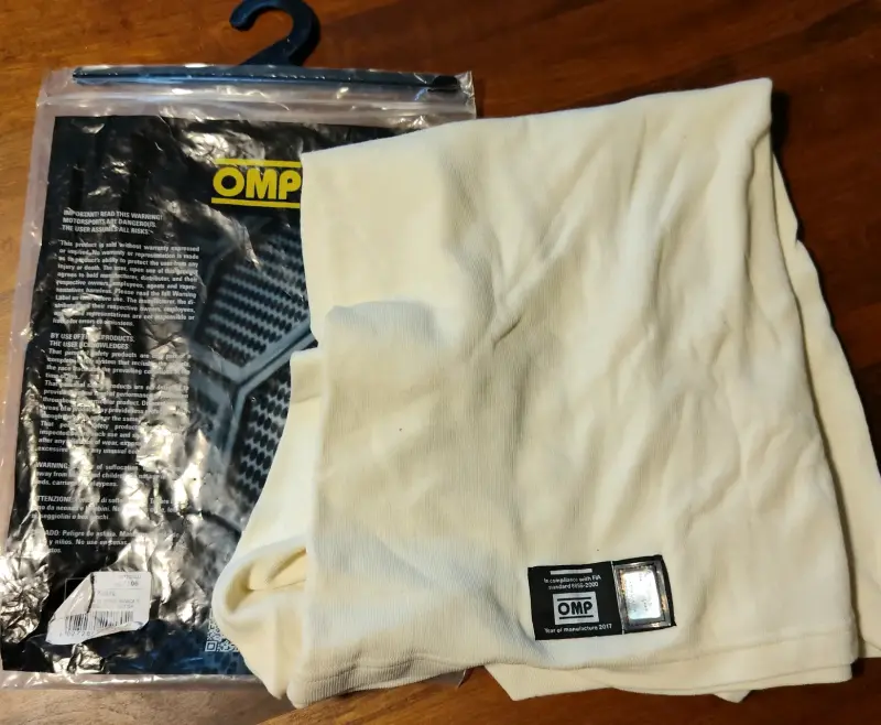 Balaclava ignífuga OMP blanca para automovilismo - 1