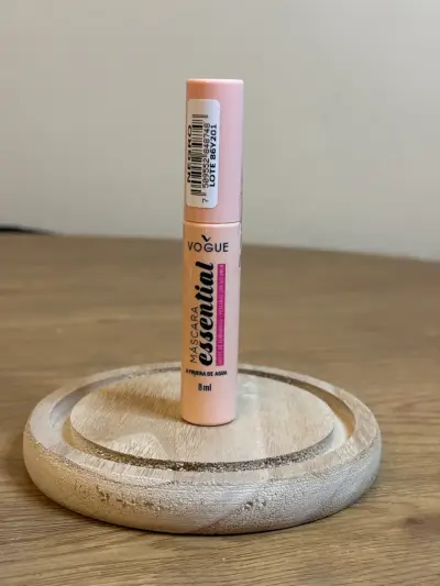 Máscara de pestañas Vogue Essential resistente al agua - miniatura 1