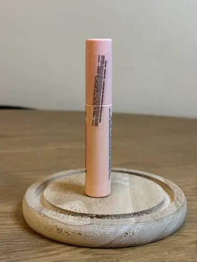 Máscara de pestañas Vogue Essential resistente al agua - miniatura 2