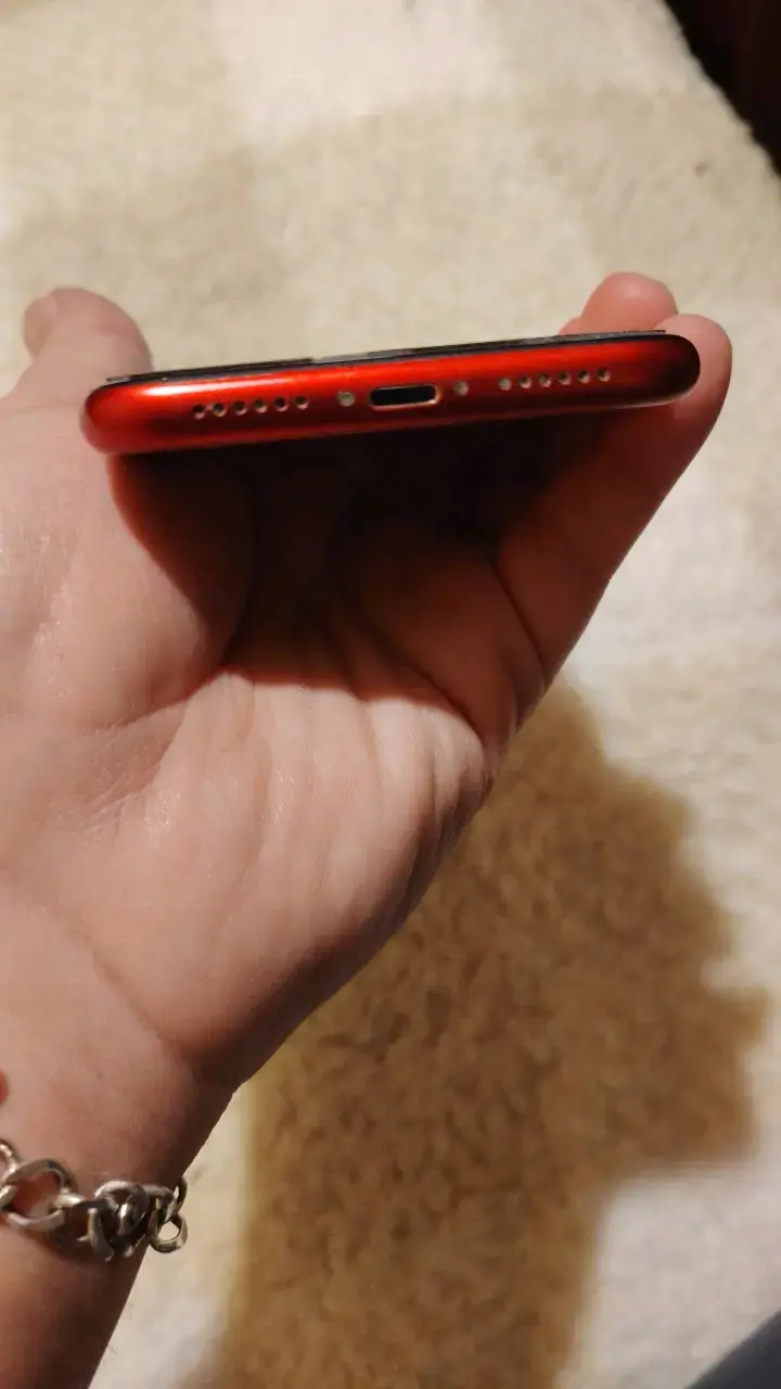 iPhone XR rojo - 3