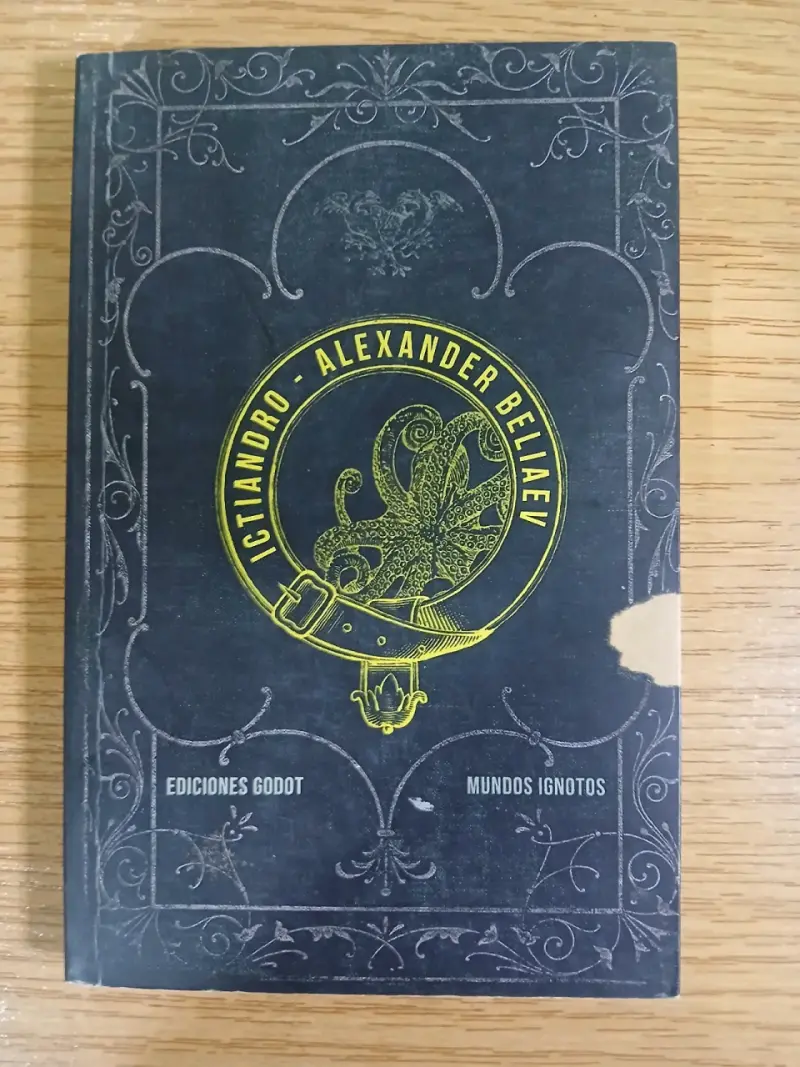 Libro 'El Hombre Anfibio' de Alexander Beliaev - 1