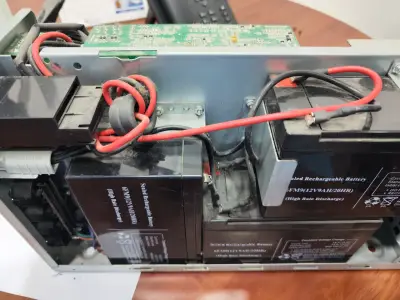 Batería recargable sellada para UPS - miniatura 1