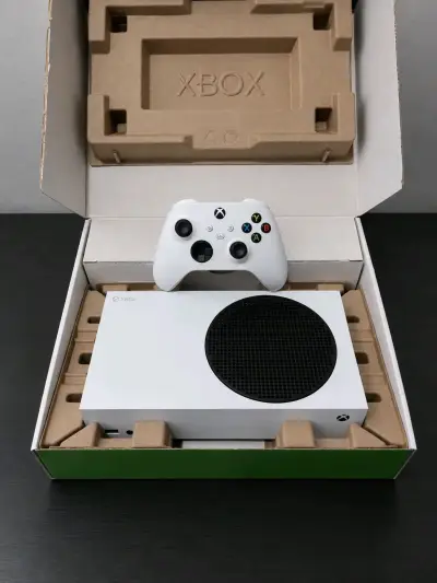 Consola Xbox Series S con Control Blanco - miniatura 1