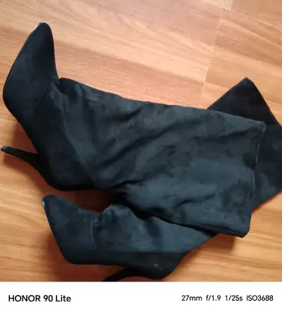 Botas negras de tacón alto para mujer - miniatura 1