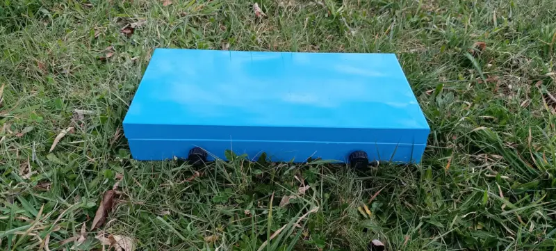 Cocina portátil de gas azul con dos quemadores - 1