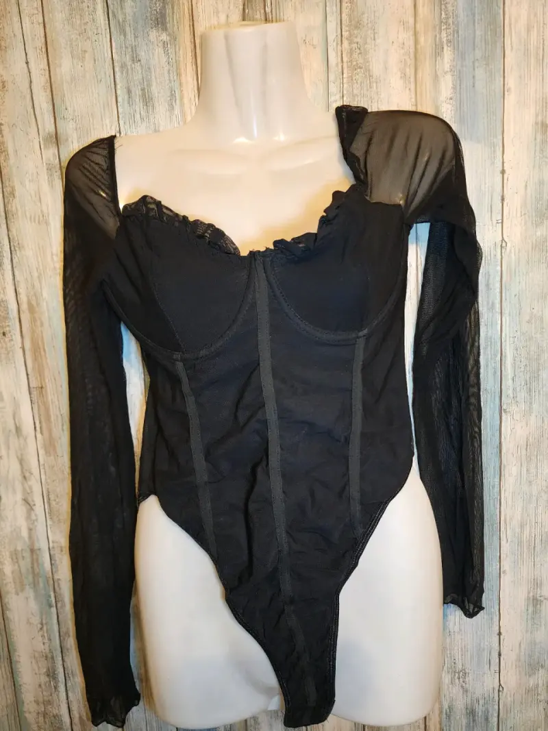 Body de encaje negro con mangas largas - 1