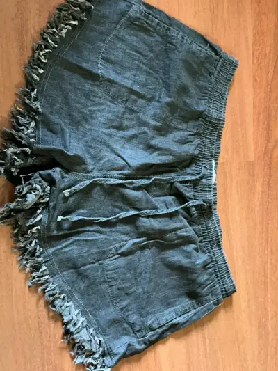 Shorts de mezclilla con flecos Icono talla L - miniatura 1