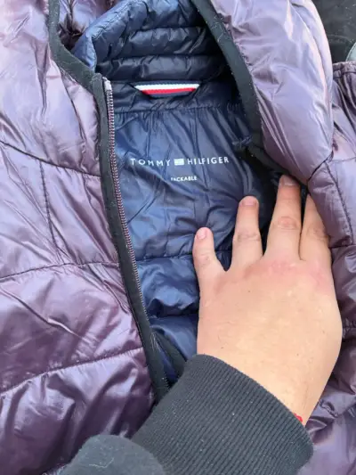 Chaqueta acolchada Tommy Hilfiger morada - miniatura 2