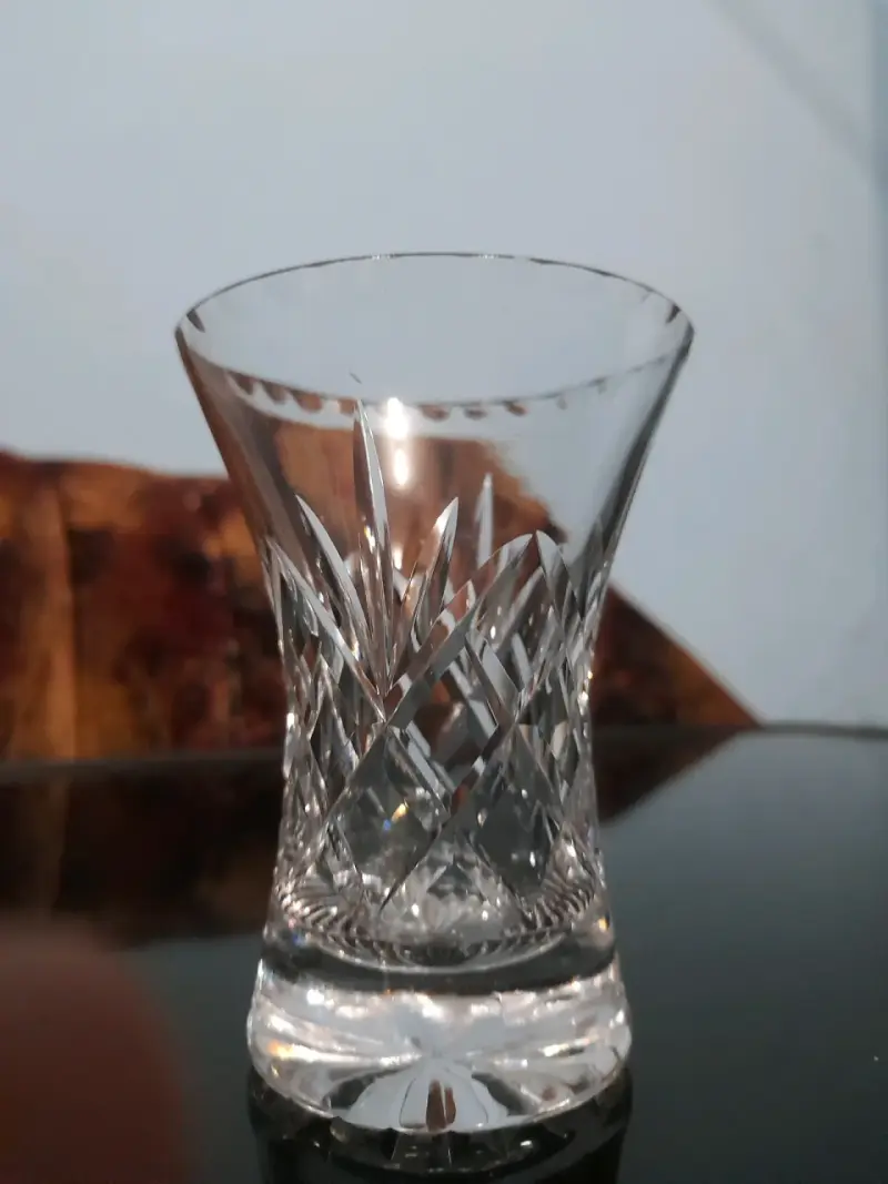 Vaso de cristal tallado elegante - 2
