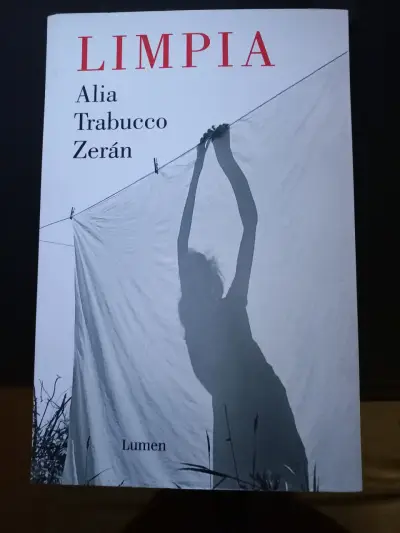Libro 'Limpia' de Alia Trabucco Zerán - miniatura 1