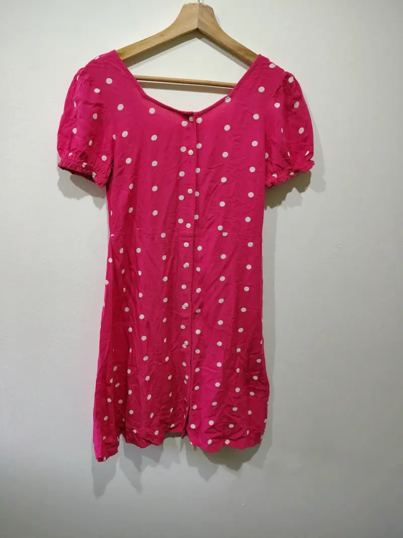 Vestido rosa con lunares blancos - 1