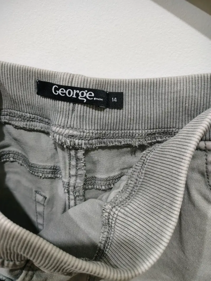 Shorts grises para niña - 3