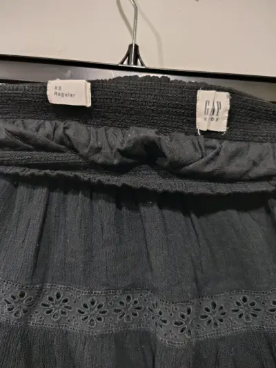 Falda negra para niña GAP Kids - miniatura 2