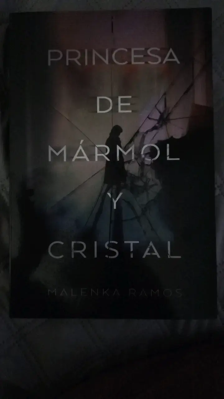 Libro Princesa de Mármol y Cristal de Malenka Ramos
