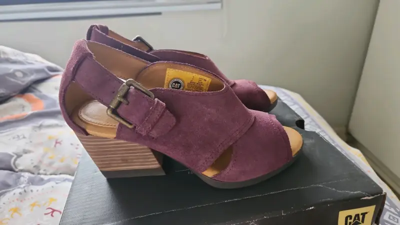 Sandalias moradas CAT - 2