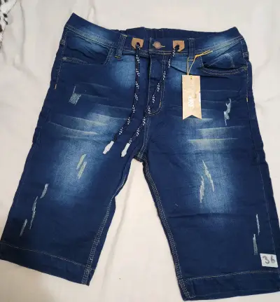 Bermudas de mezclilla azul para hombre - miniatura 1