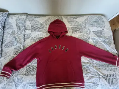 Polerón con capucha Jordan rojo para hombre - miniatura 1