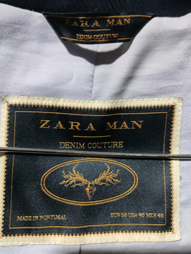 Blazer azul Zara Man con botones dorados - 2