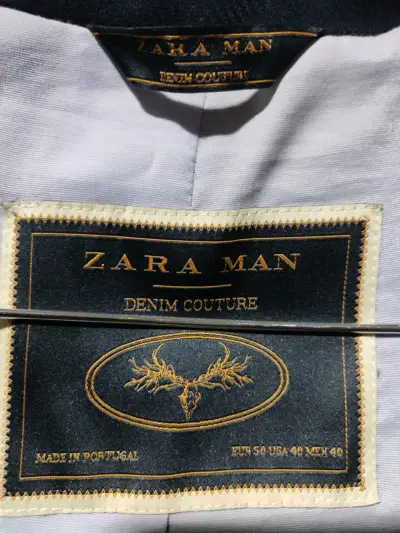 Blazer azul Zara Man con botones dorados - miniatura 2