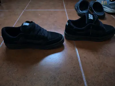 Zapatillas negras Vans para hombre - miniatura 3