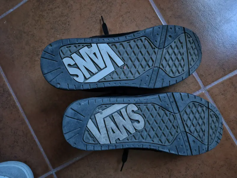 Zapatillas negras Vans para hombre - 4